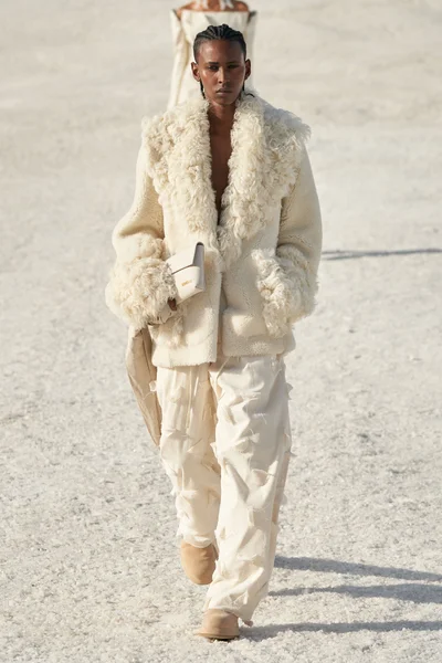 Look 60